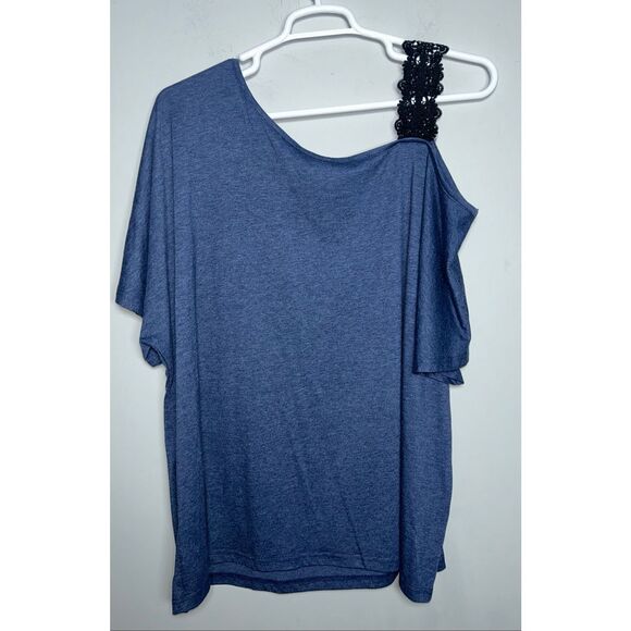 SHEIN curve top size 4x.  C13-19 - Picture 2 of 3